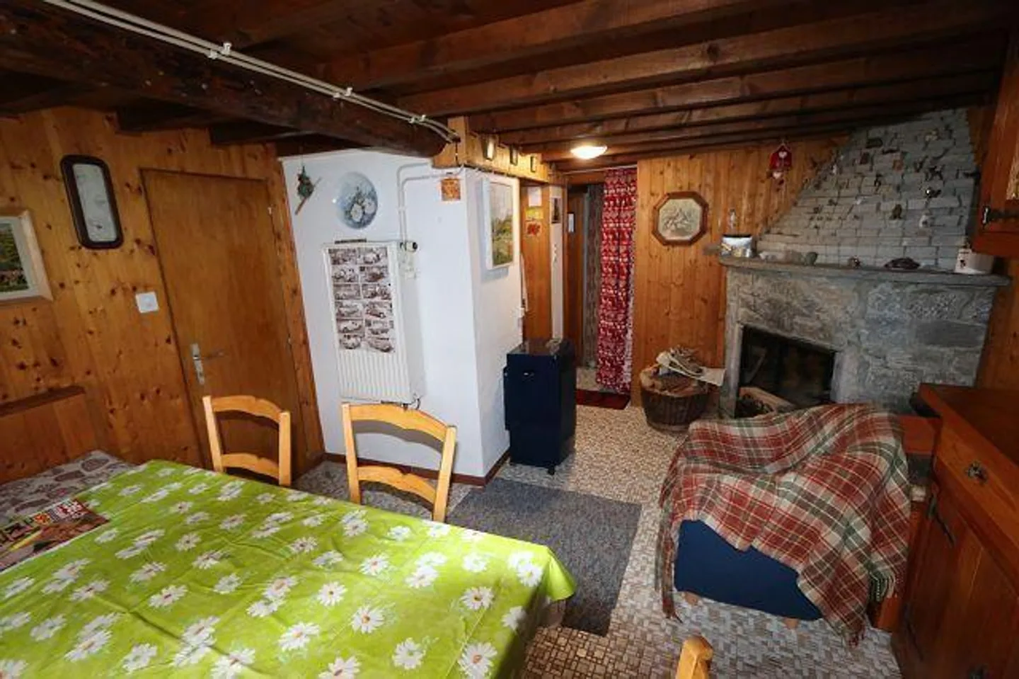 rustico di 3 locali con cortile e bellissima vista - Foto 4 di 17