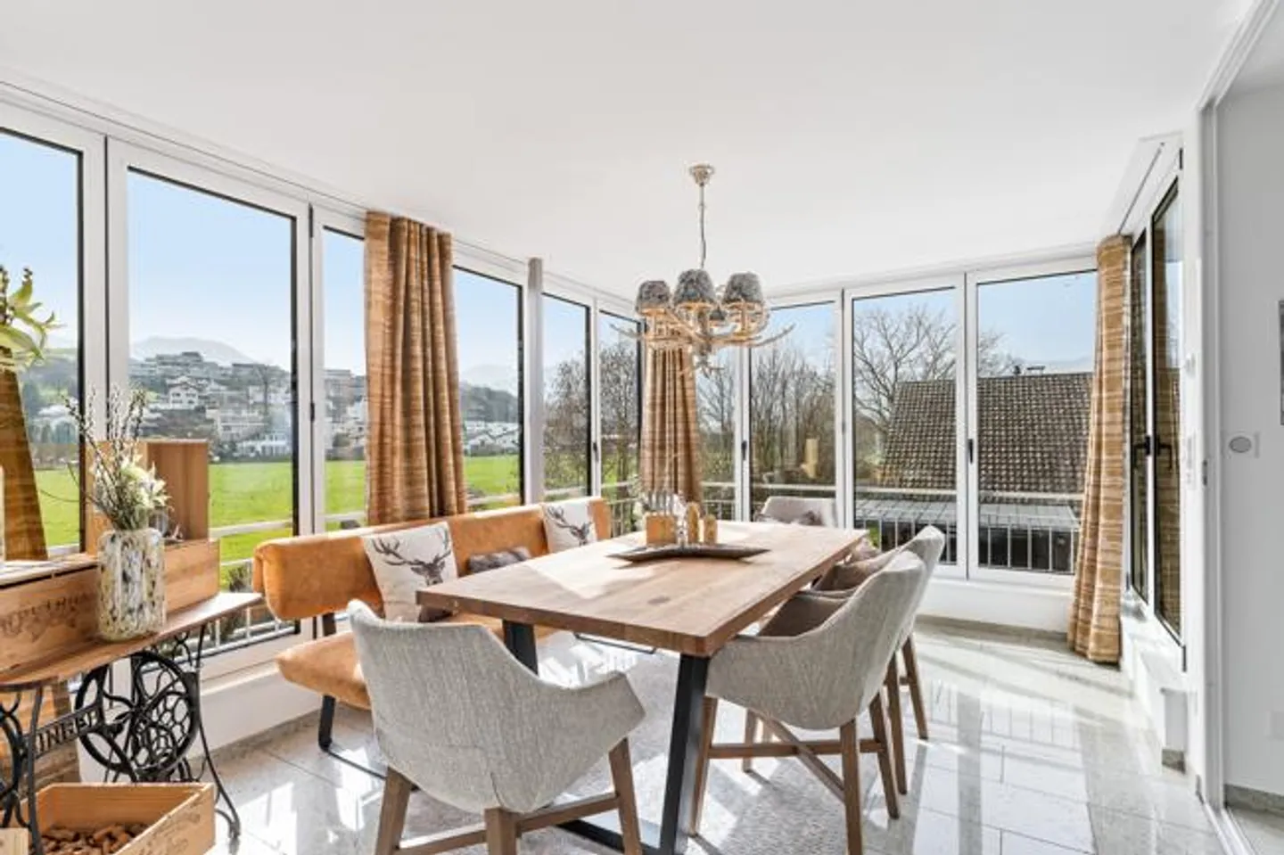 Close to the lake in a quiet location - Photo 7 of 16