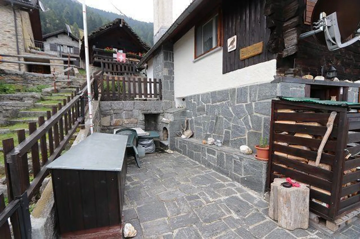 rustico di 3 locali con cortile e bellissima vista - Foto 11 di 17