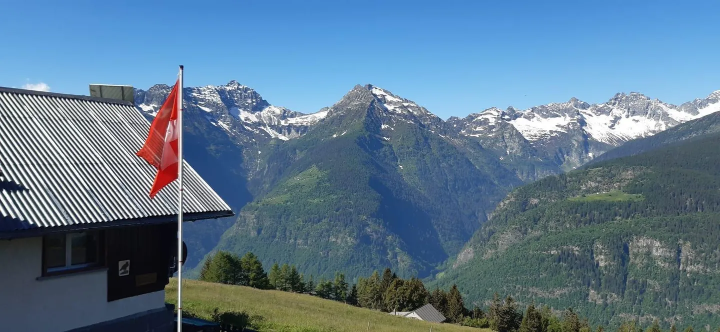 rustico di 3 locali con cortile e bellissima vista - Foto 13 di 17