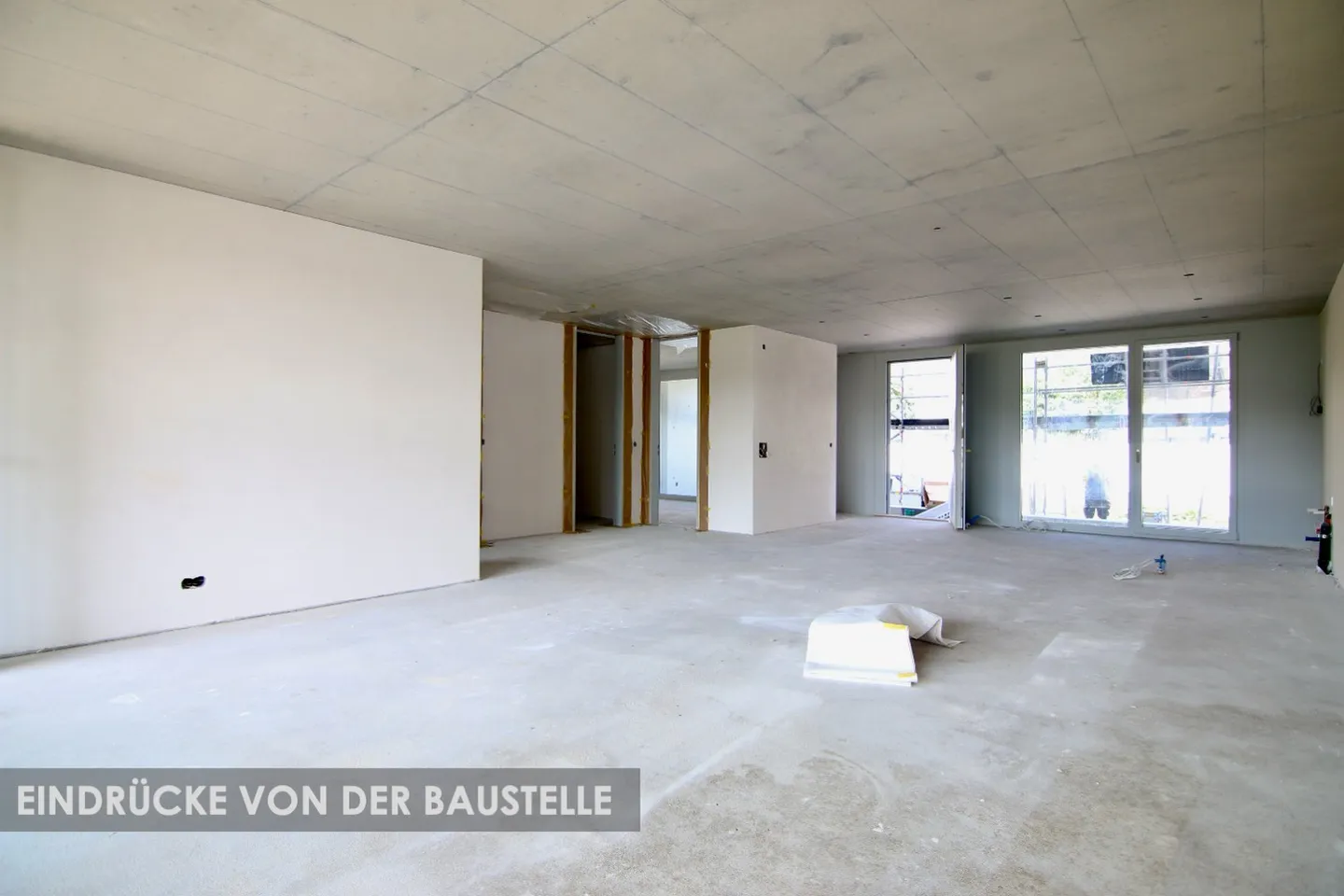 Exclusive 3.5-room apartment in a quiet, unobstructed location - Photo 2 of 8