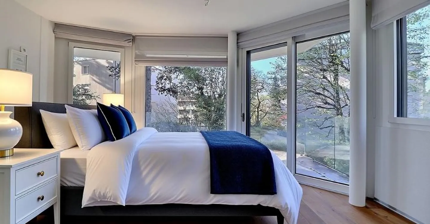 Luxurious Apartment with Terrace - Photo 4 of 7