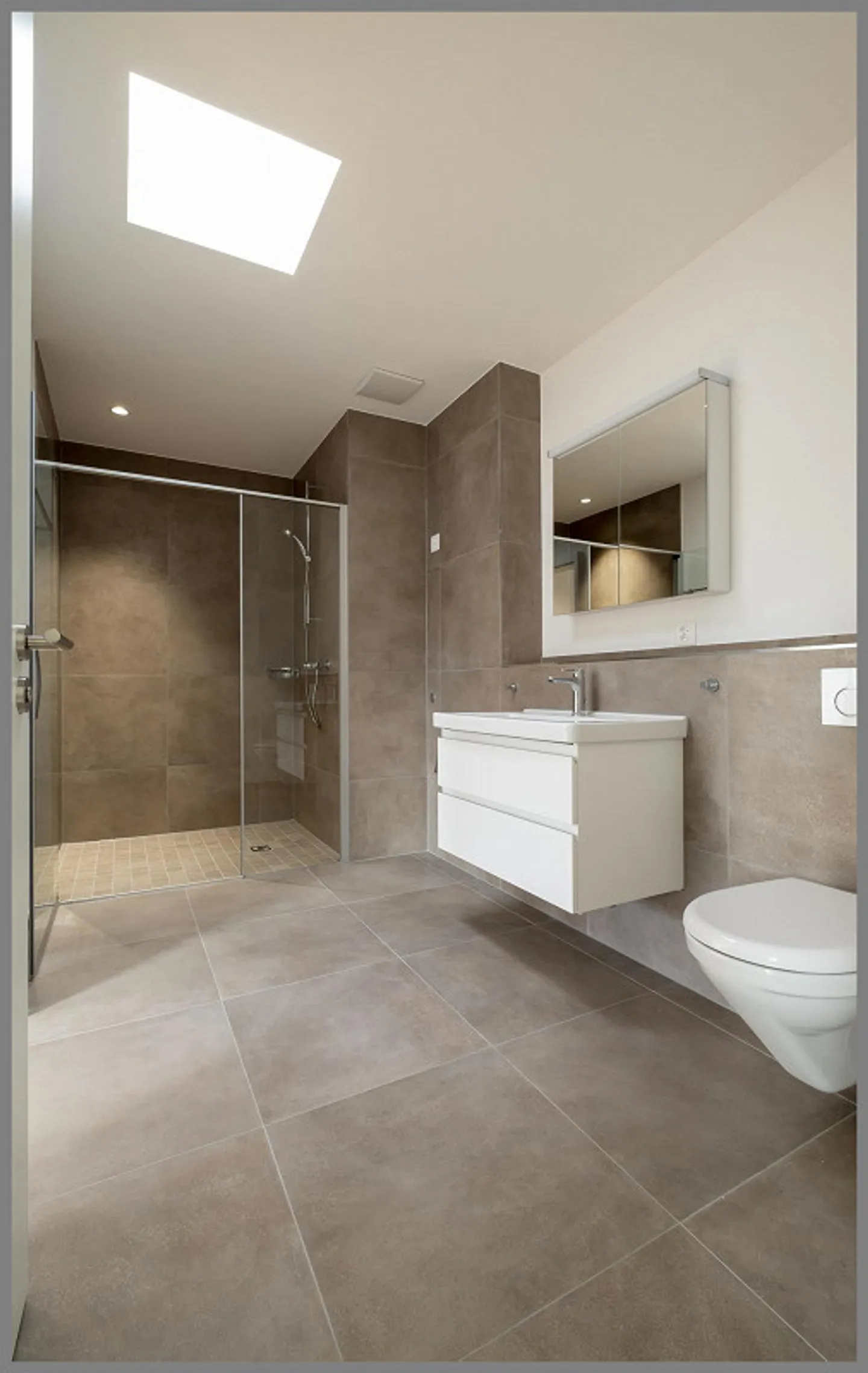 Attraktive 2.5-Zimmer-Wohnung - Foto 2 von 8