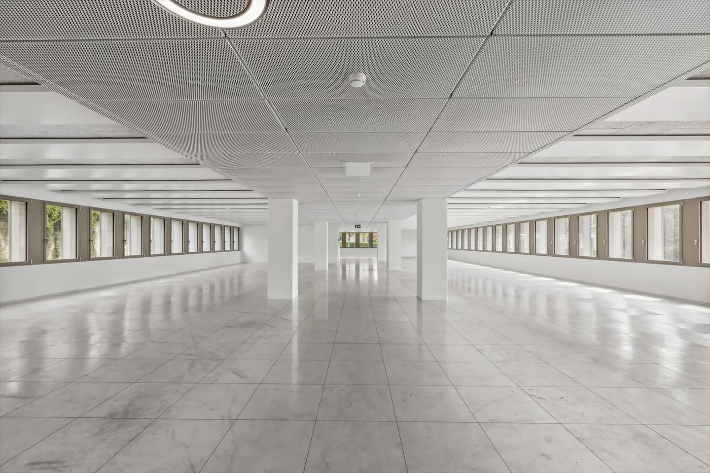 Flexibler Büroflächen in Open-Space-Büros mit anpassbaren Ausstattungen - Foto 5 von 11