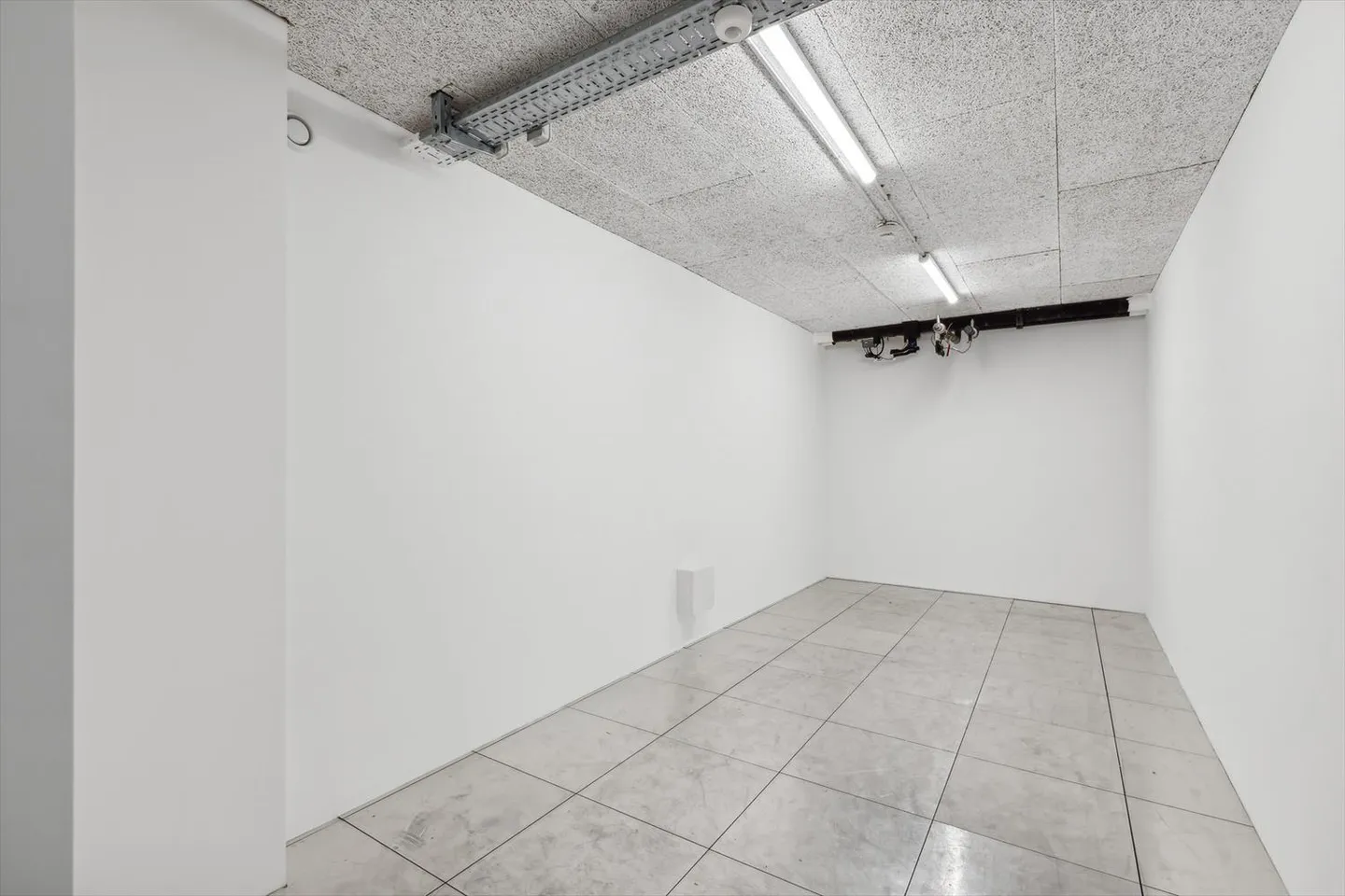 Flexibler Büroflächen in Open-Space-Büros mit anpassbaren Ausstattungen - Foto 10 von 11