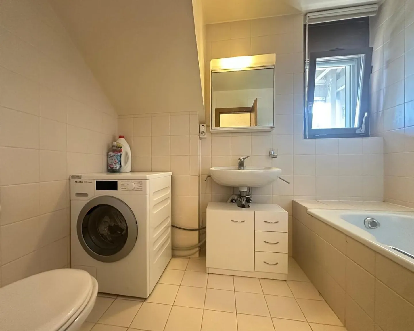 Wunderschönes renoviertes Duplex mit 4,5 Zimmern in ruhiger und grüner Umgebung - Foto 10 von 12