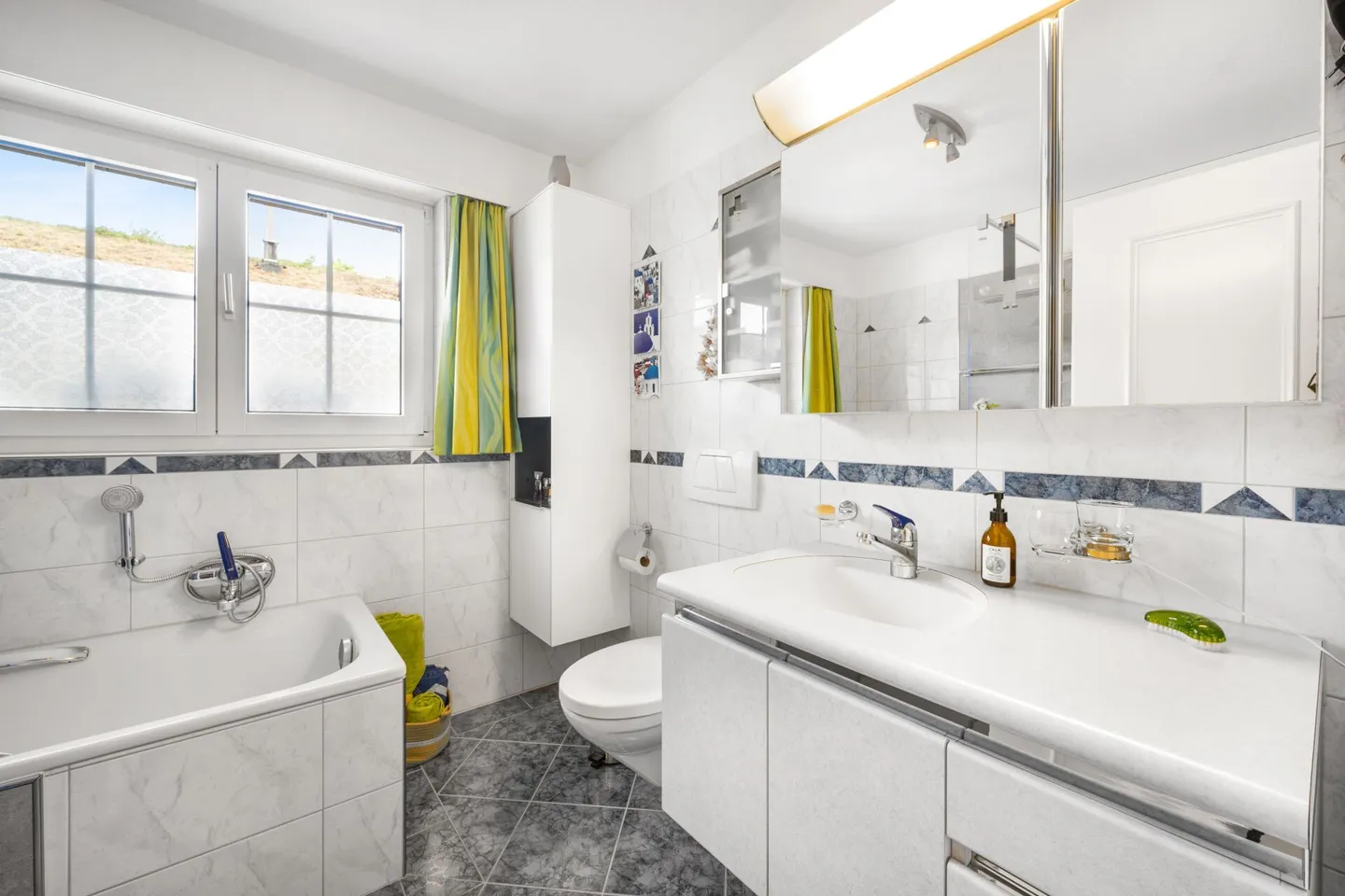 VILLA DI CAMPAGNA SU UN TERRENO DI 1.226 M² - Foto 6 di 8