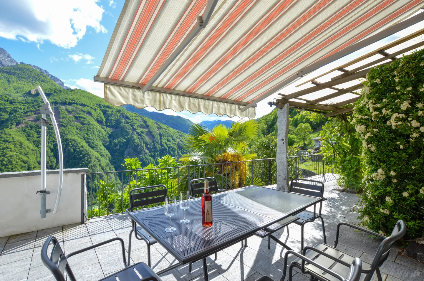 Holiday Dream in Sunny Centovalli - A Dream for the Holidays - Photo 11 of 13