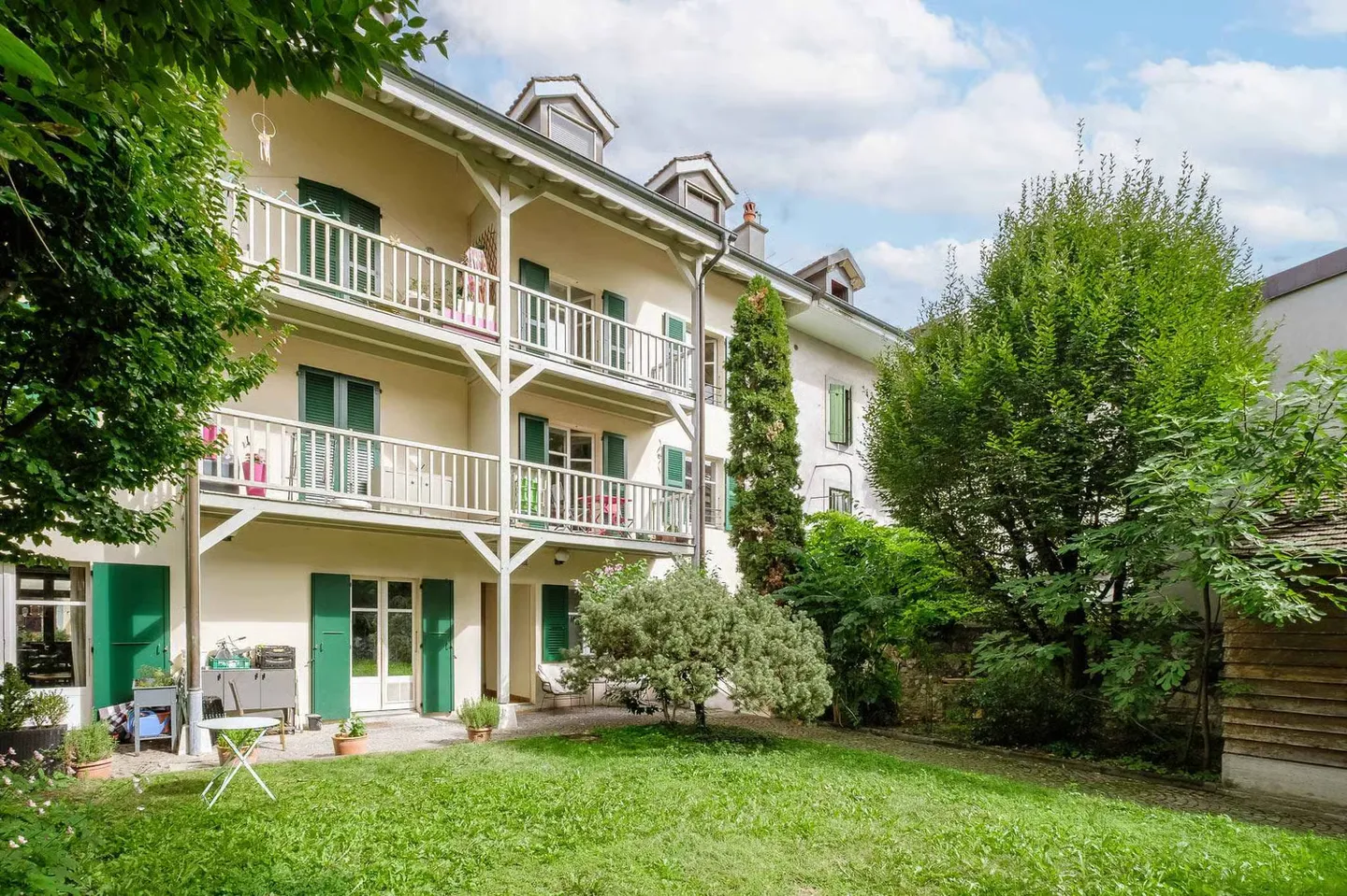 Apartment in the heart of Vieux-Carouge - exclusive - Photo 9 of 12