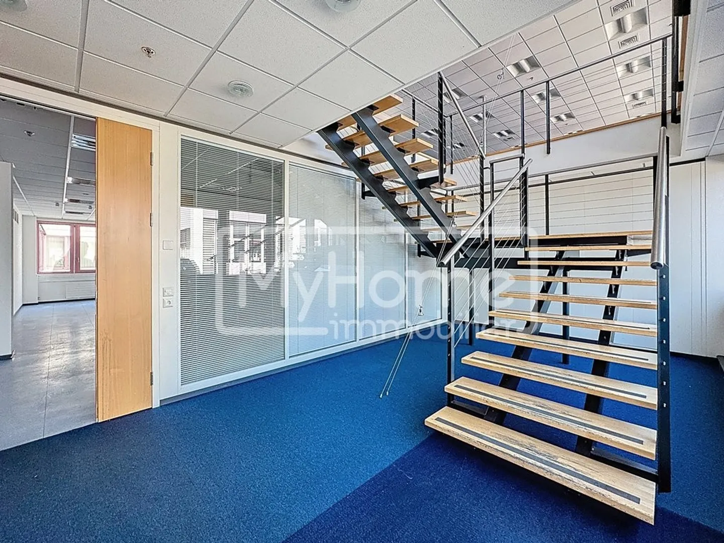 Große Gewerbefläche von 1'485 m2 auf 2 Ebenen in Lonay - Foto 5 von 12