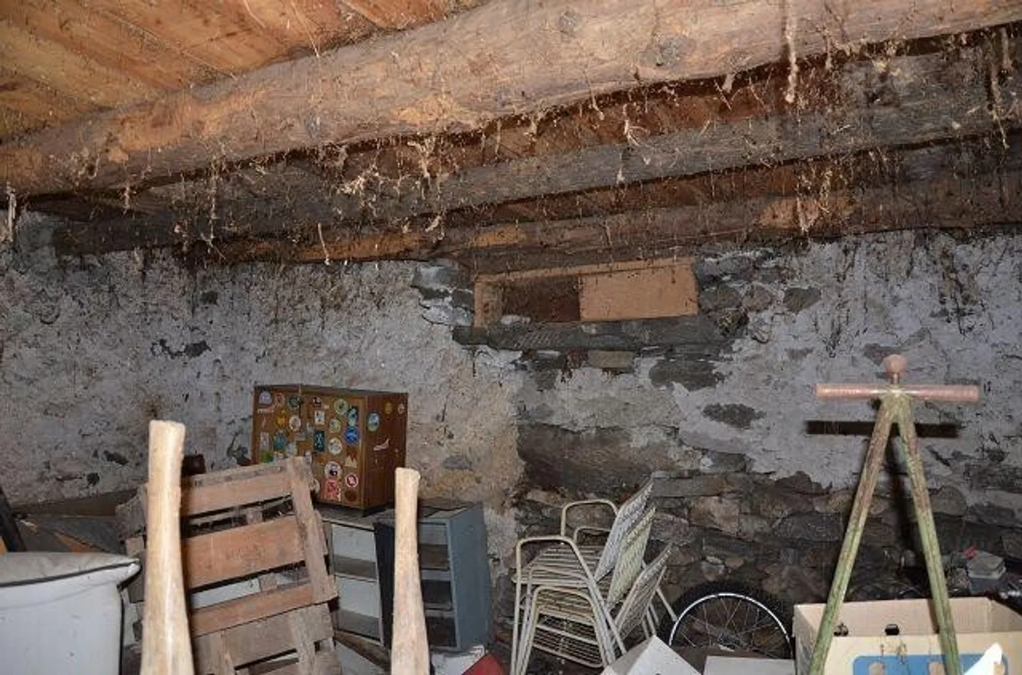 Großes Rustico im Dorfkern zum Ausbauen - Foto 4 von 13