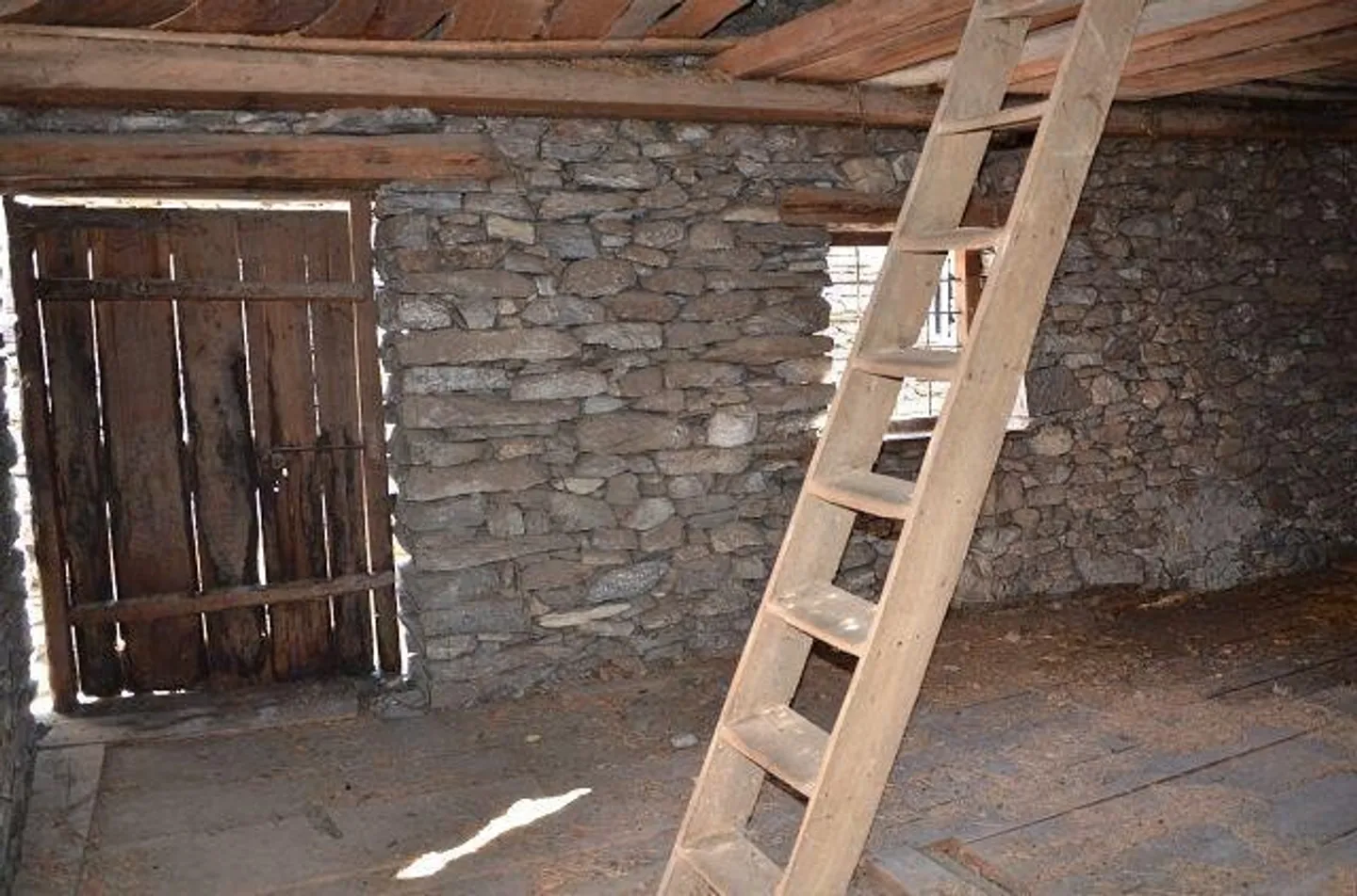 Großes Rustico im Dorfkern zum Ausbauen - Foto 6 von 13