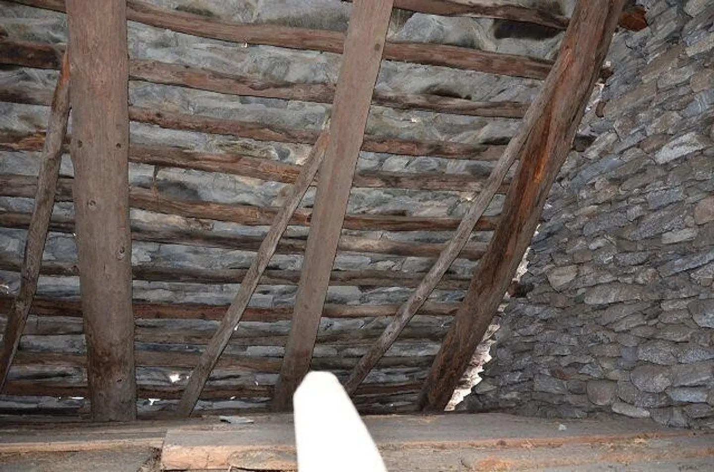 Großes Rustico im Dorfkern zum Ausbauen - Foto 8 von 13