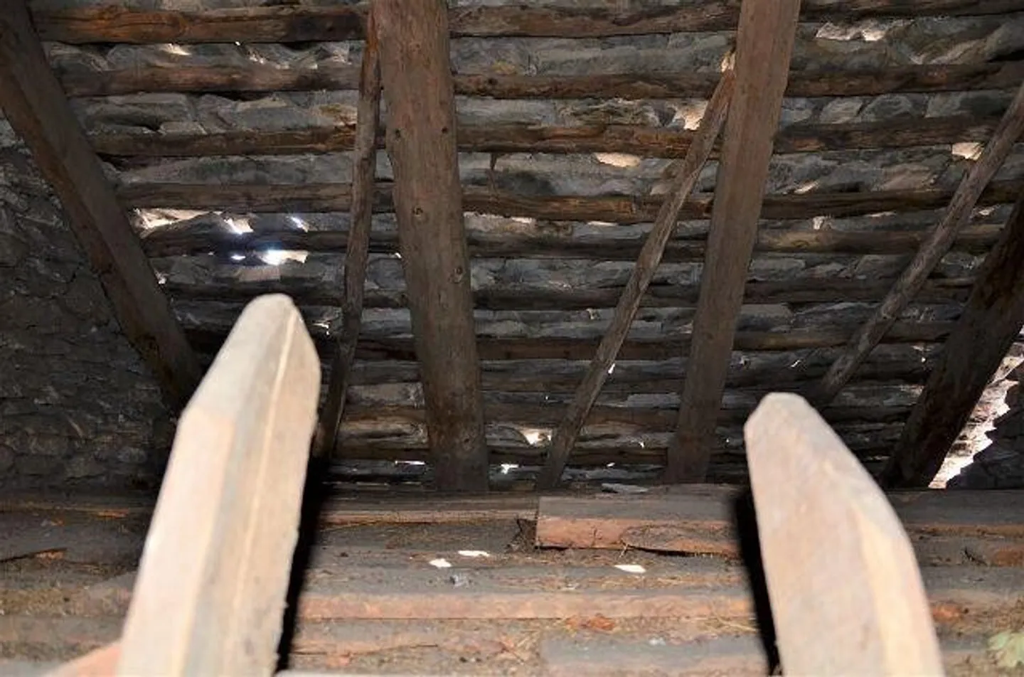 Großes Rustico im Dorfkern zum Ausbauen - Foto 9 von 13