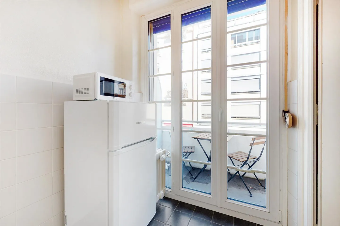 A studio in the heart of Eaux-Vives! - Photo 6 of 8