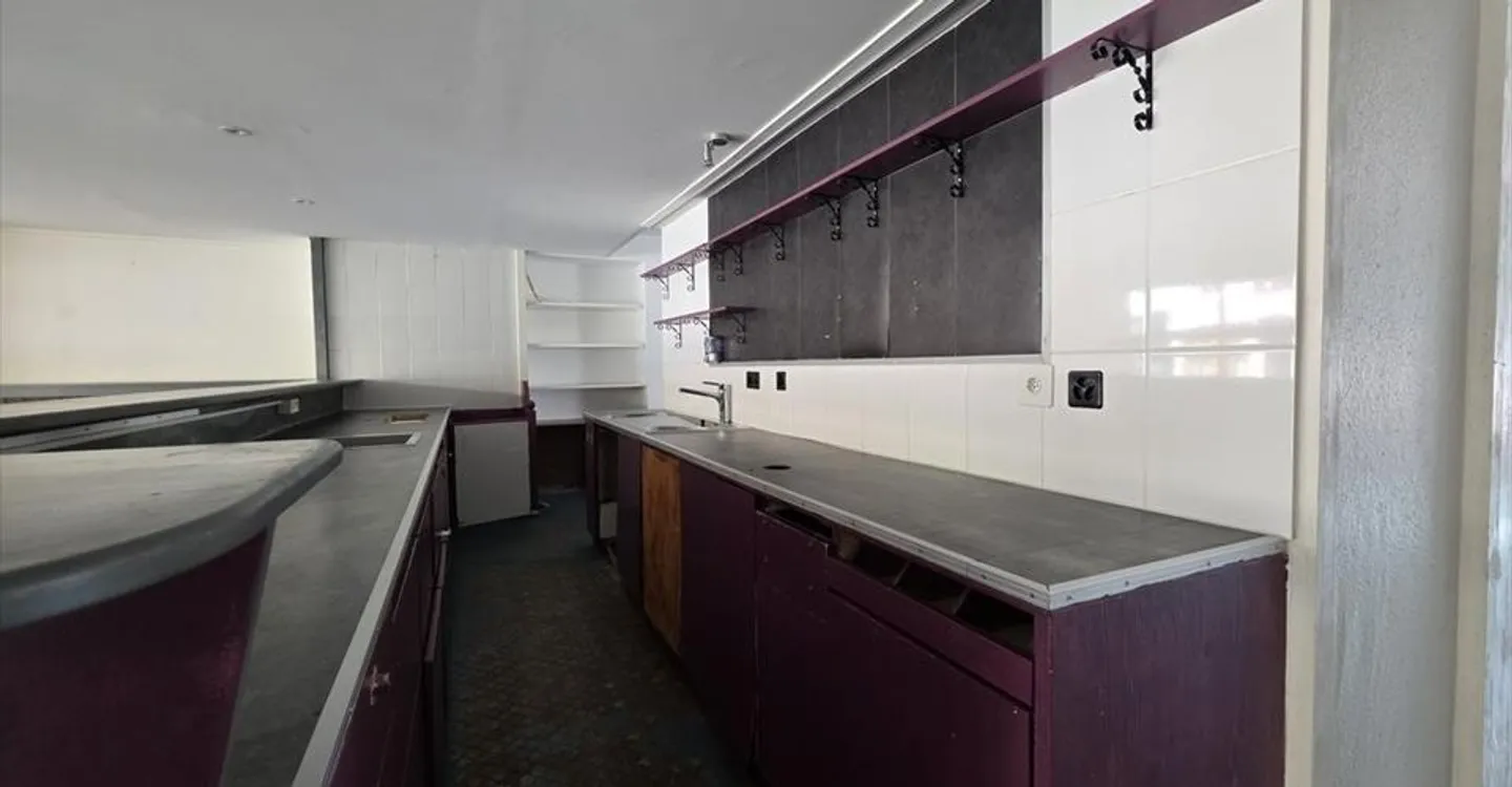 Edificio ad uso misto in affitto - Foto 1 di 8