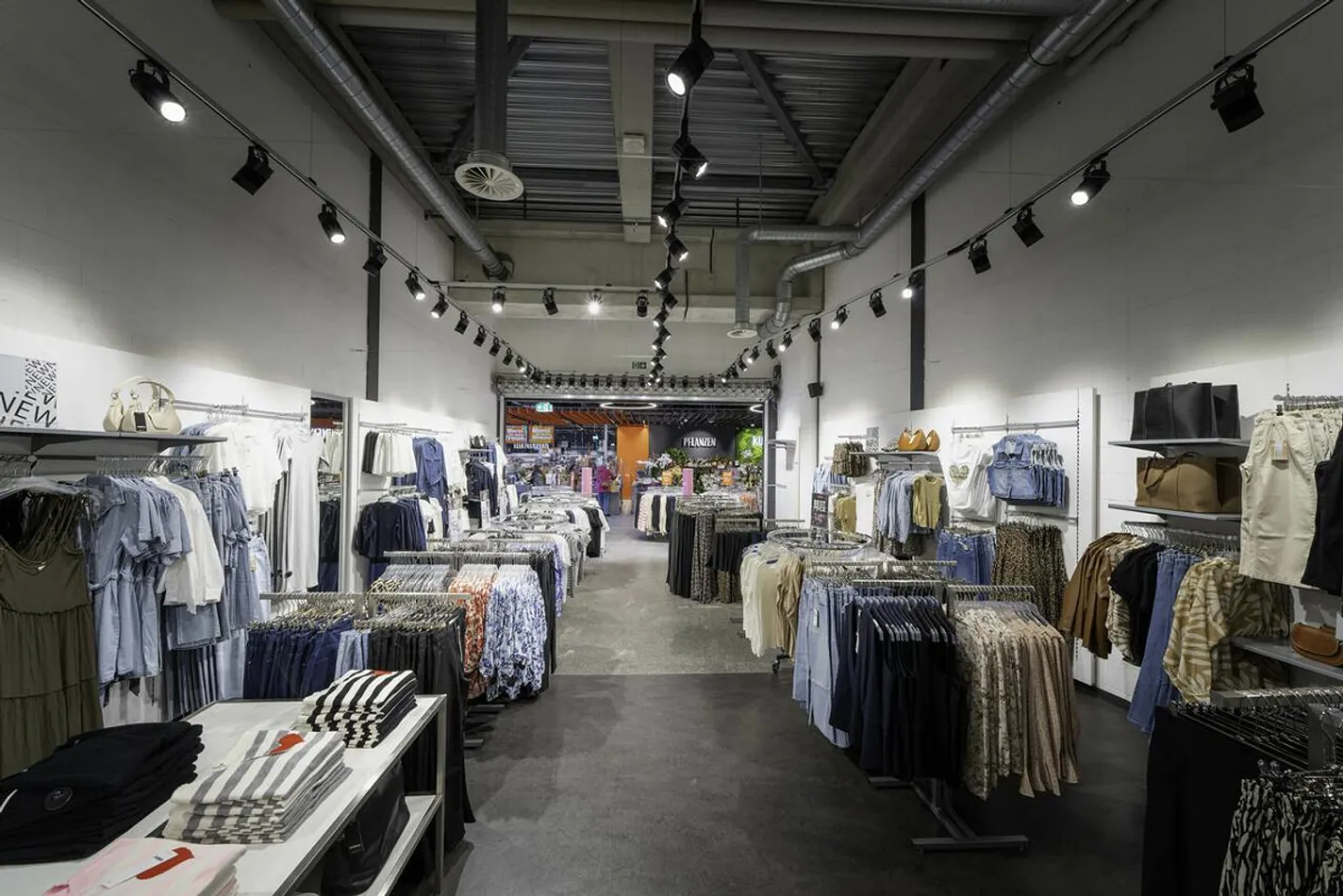 «Ladenfläche mit 160m² in Shopping Center - Migros Bubendorf» - Foto 1 von 9