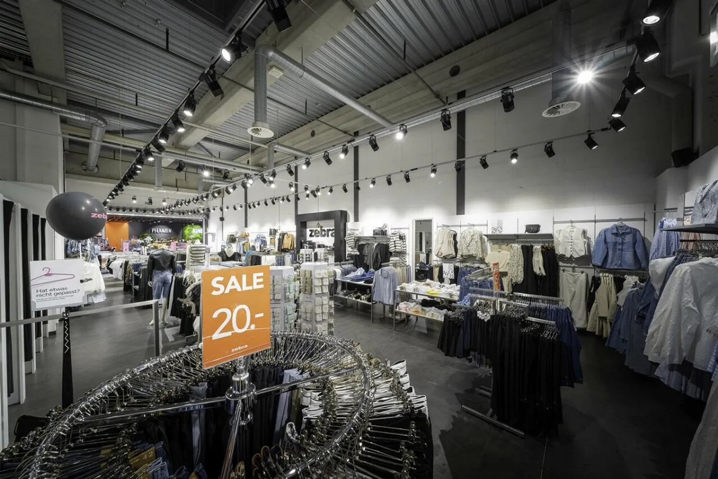 «Ladenfläche mit 160m² in Shopping Center - Migros Bubendorf» - Foto 2 von 9