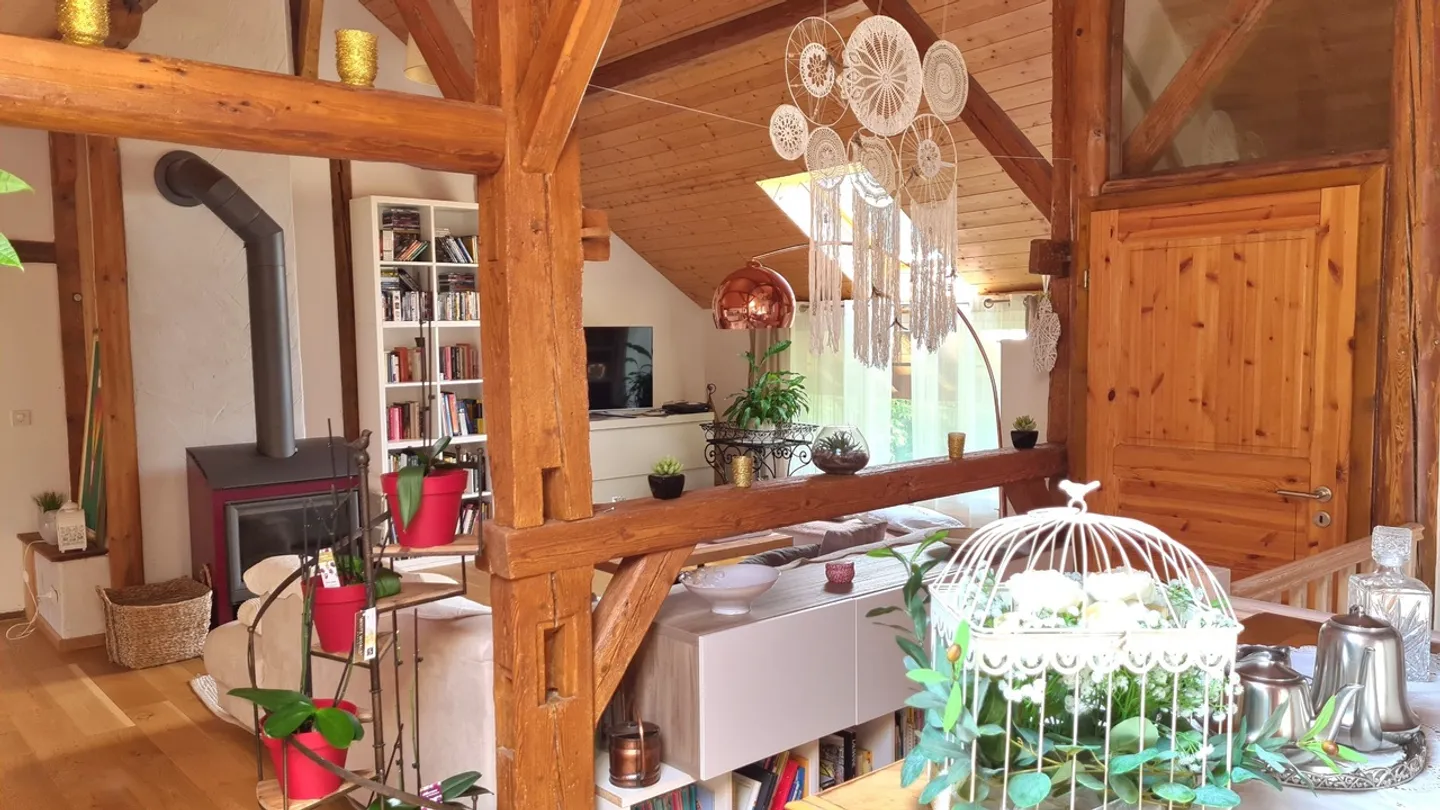 Belle maison rénovée et inhabituelle de 237 m2, avec beaucoup de charme ! - Photo 4 sur 19