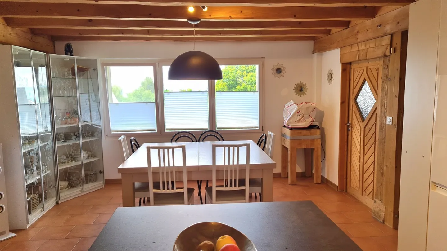Belle maison rénovée et inhabituelle de 237 m2, avec beaucoup de charme ! - Photo 7 sur 19