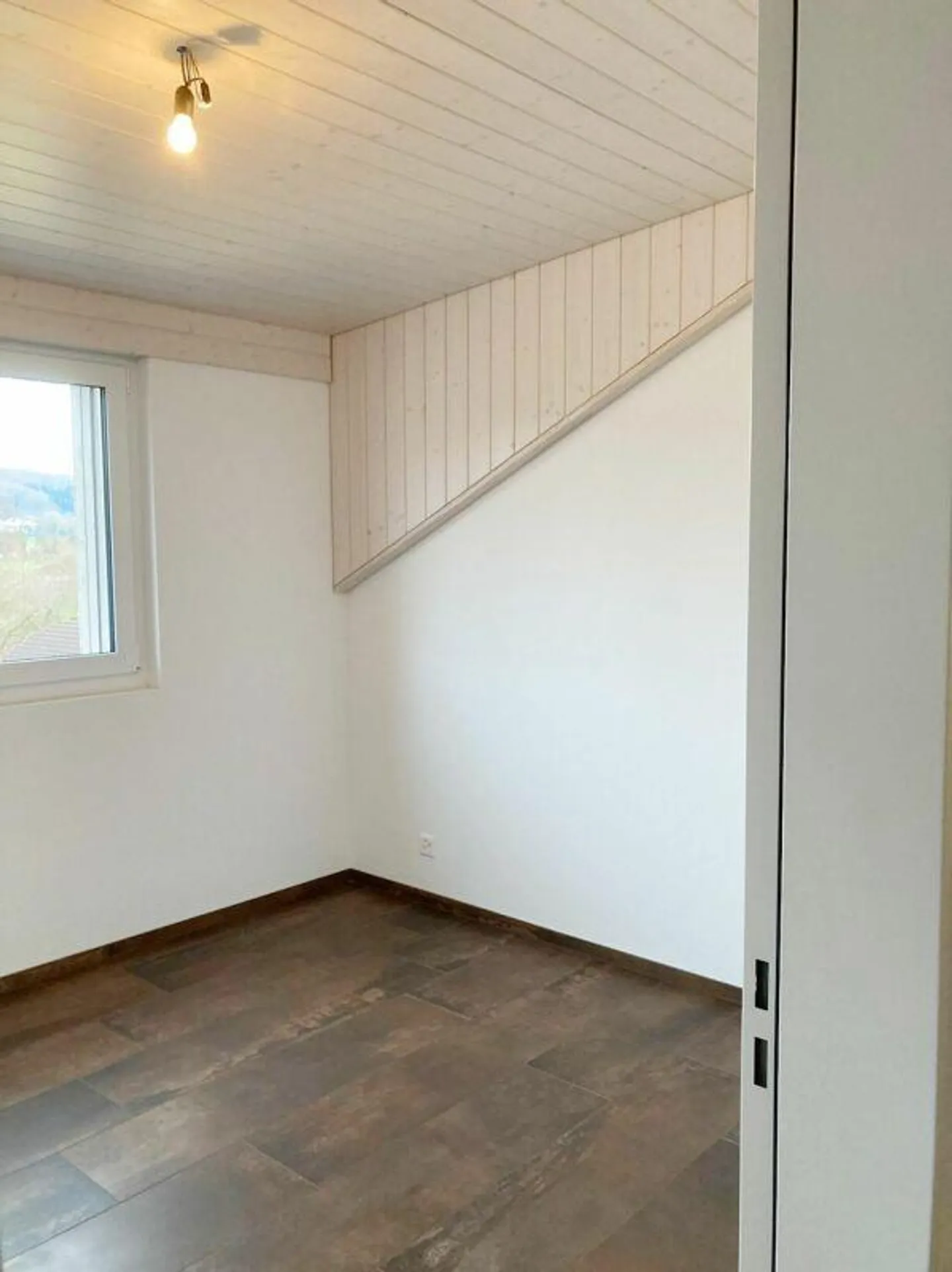 Luminoso appartamento mansardato di 3,5 locali con meravigliosa vista sul lago! - Foto 4 di 10