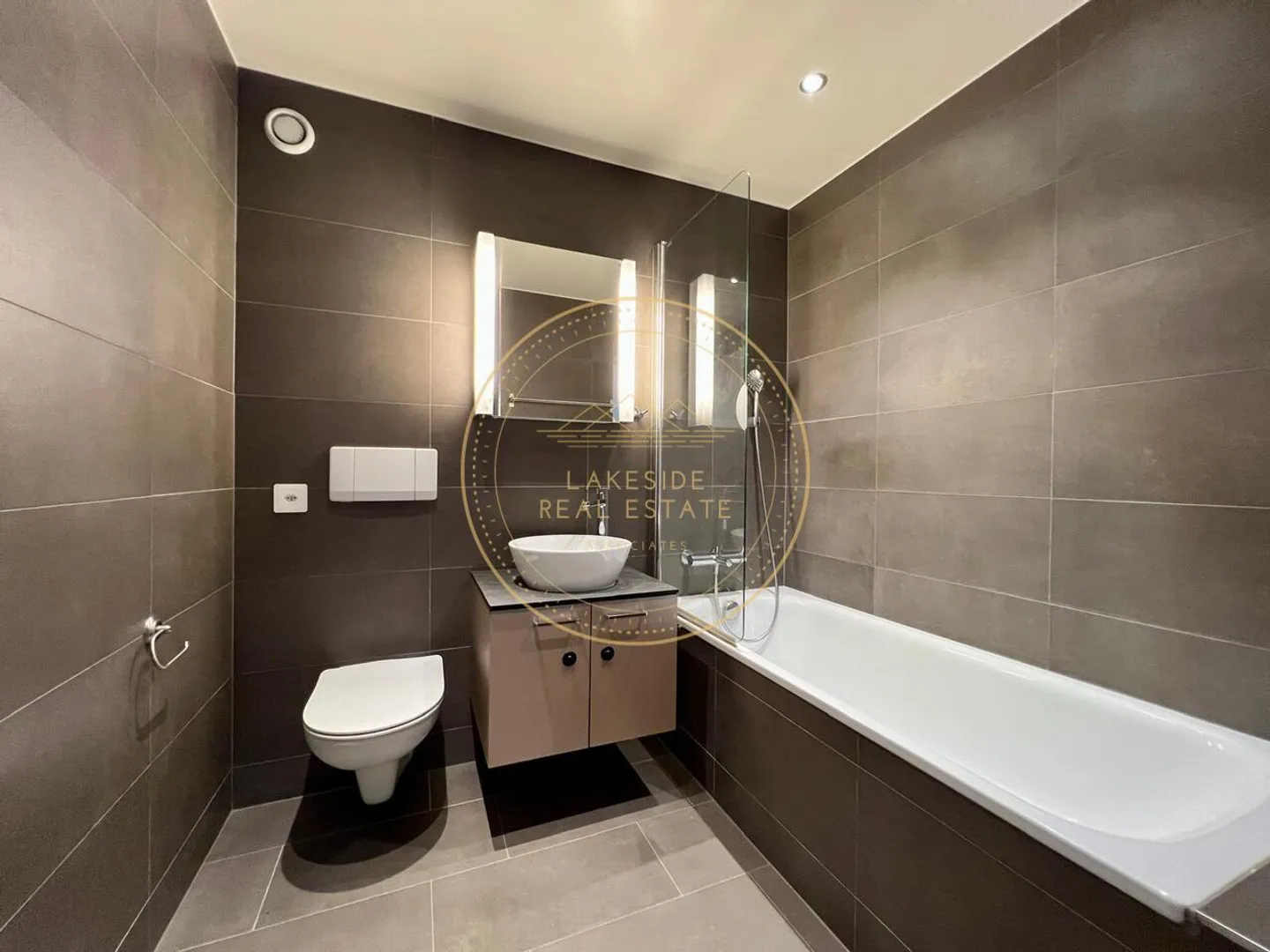 Appartamento con 5 stanze situato in una residenza privata - Foto 5 di 6