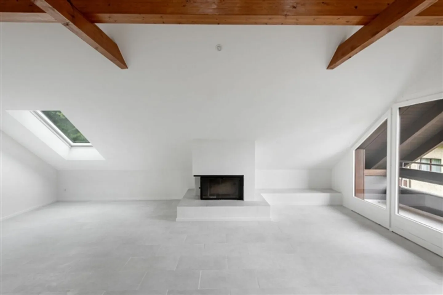 RENOVIERT UND CHARMANT AM WALDRAND - Foto 4 von 9