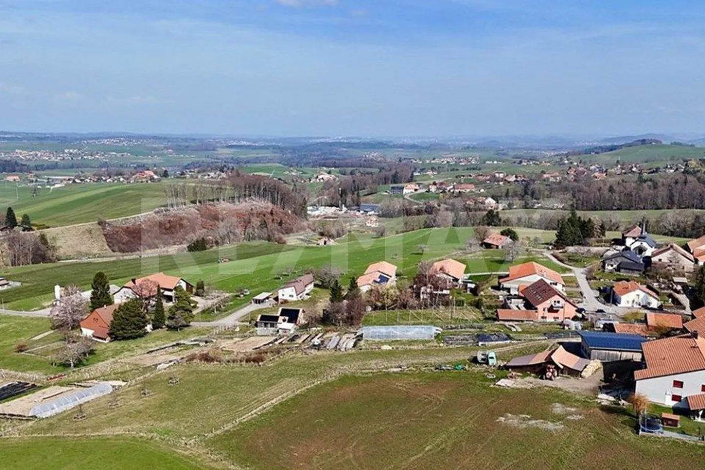 Opportunità di sviluppo: terreno edificabile nel centro del villaggio - Foto 7 di 7
