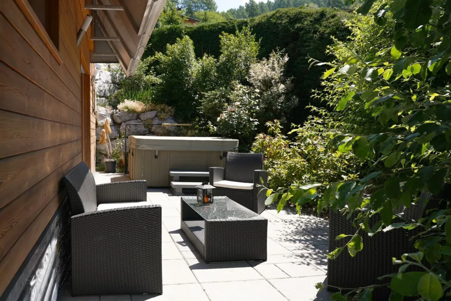 Magnificent chalet in Nax with exceptional panoramic view - Photo 3 of 13