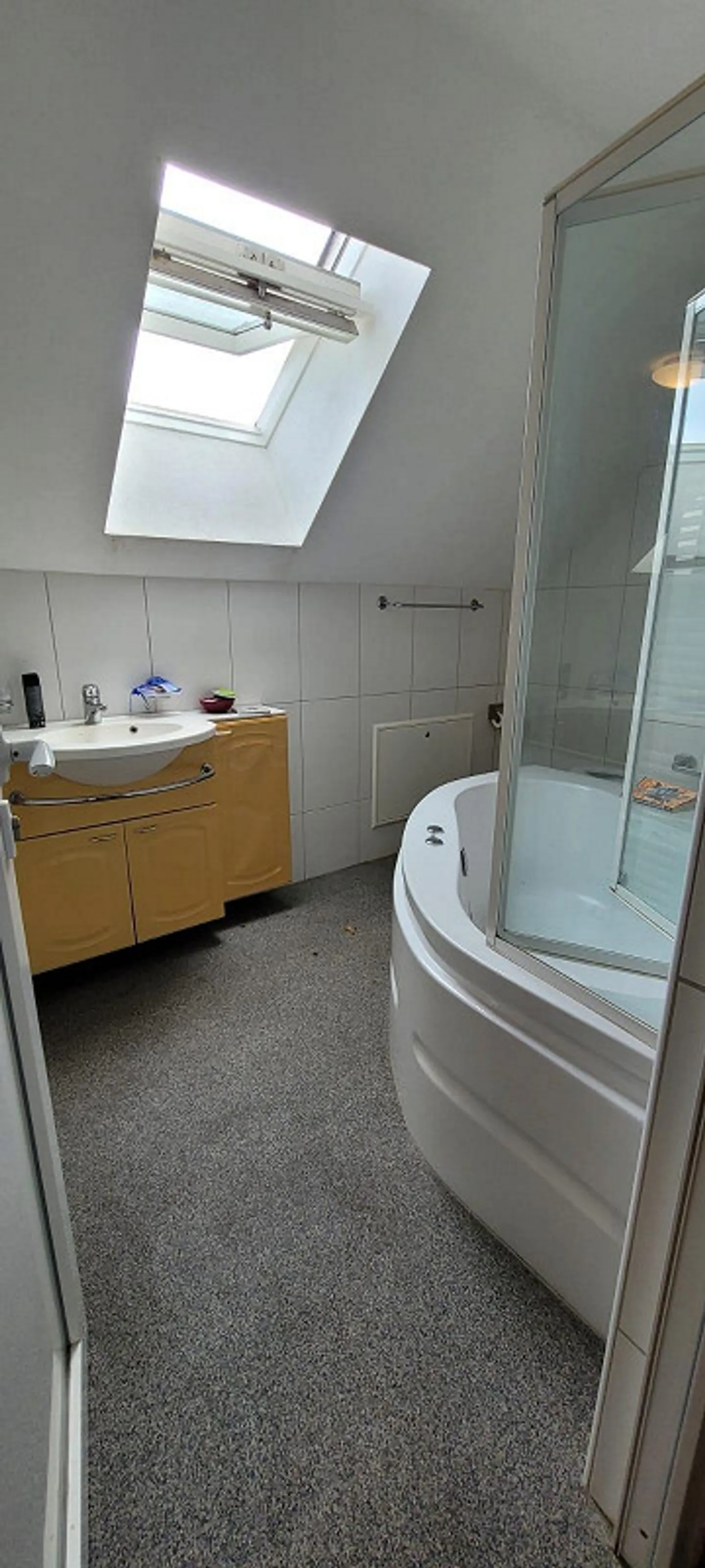 In affitto casa unifamiliare con 6 camere - Foto 12 di 15