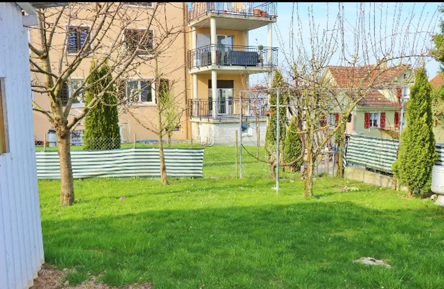 In affitto casa unifamiliare con 6 camere - Foto 2 di 15