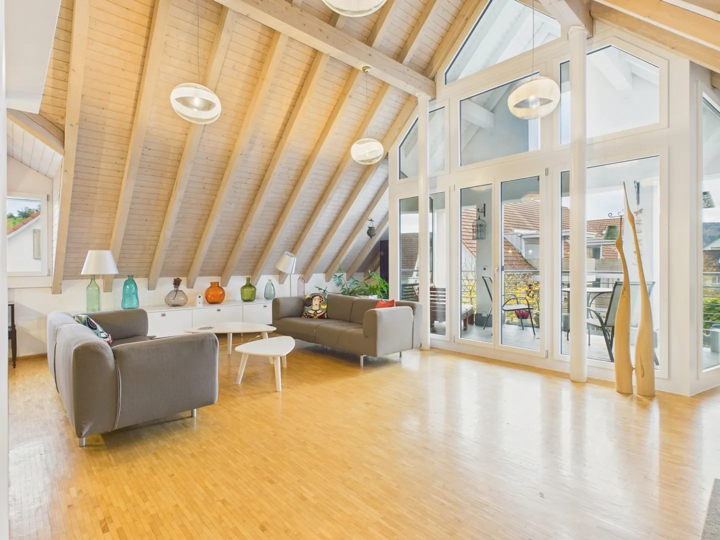 Temporary Modern Residential Jewel in Wettingen - Photo 2 of 13