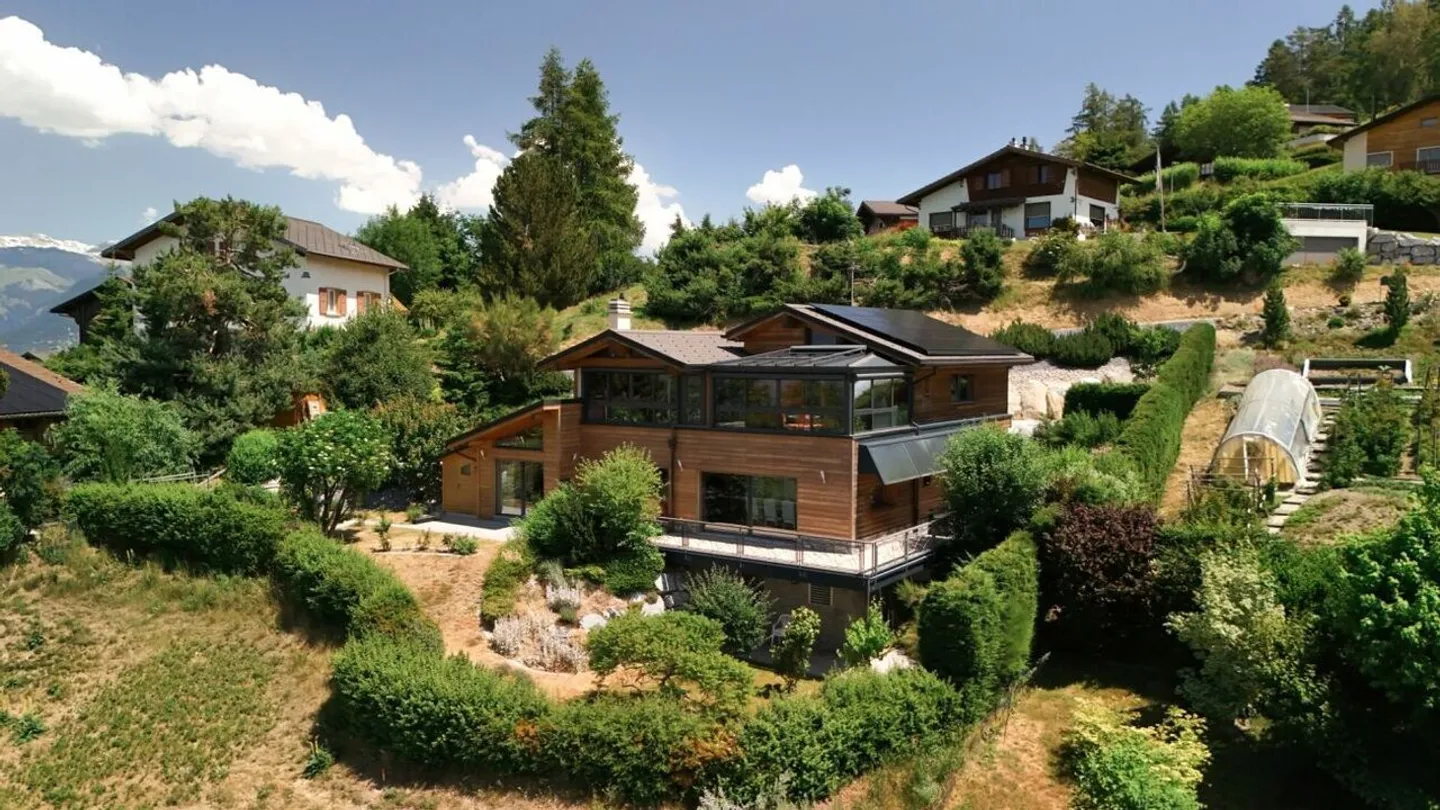 Magnificent chalet in Nax with exceptional panoramic view - Photo 13 of 13