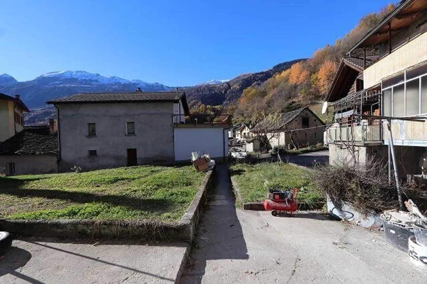 Casa di 4 locali con giardino con rustico da ristrutturare - Foto 11 di 12
