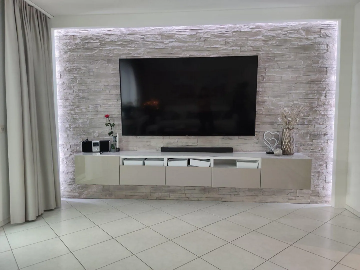 Incantevole casa angolare di 6,5 stanze con giardino e piscina - Foto 7 di 11
