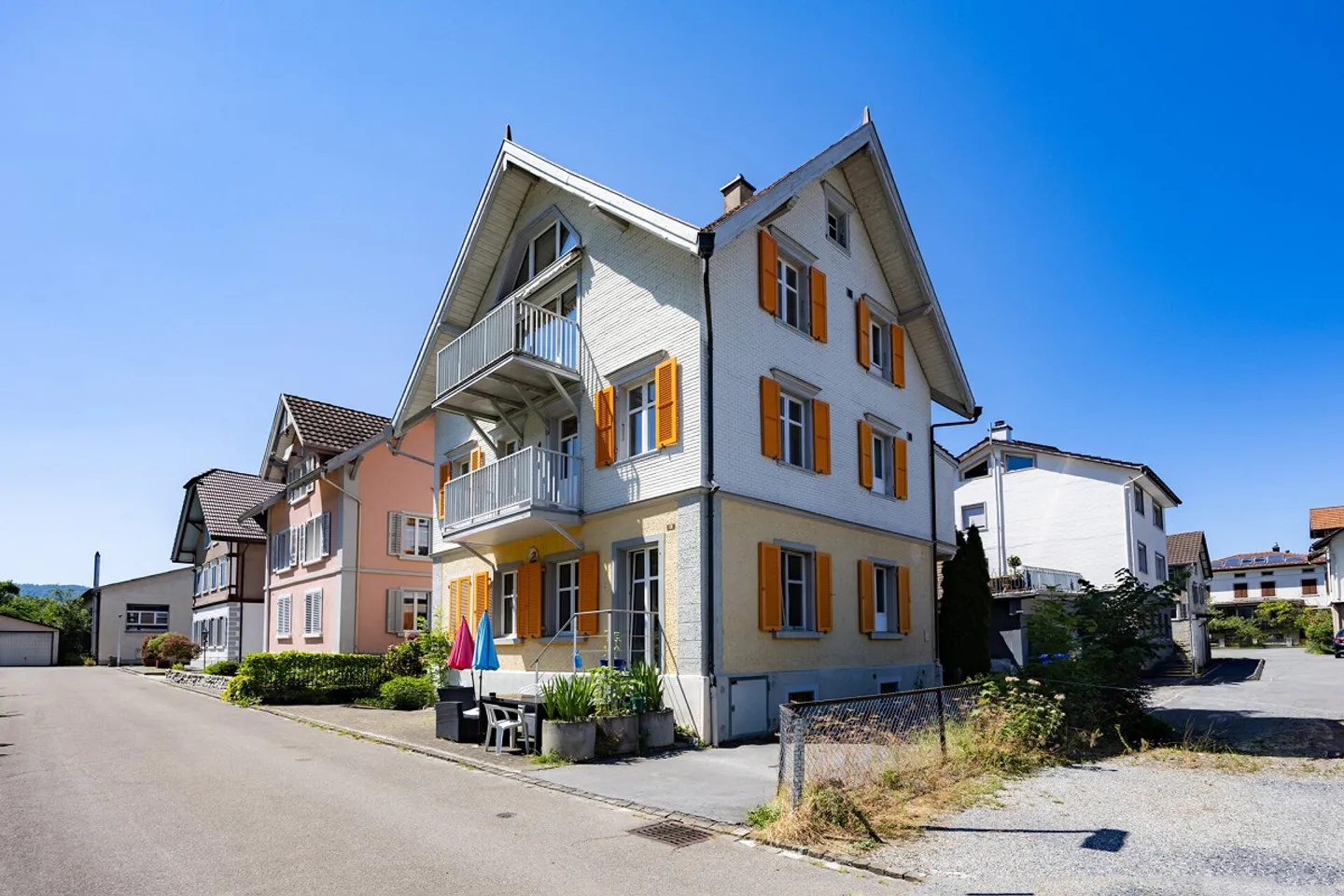 5.5-room single-family house with a separate apartment - Photo 1 of 15