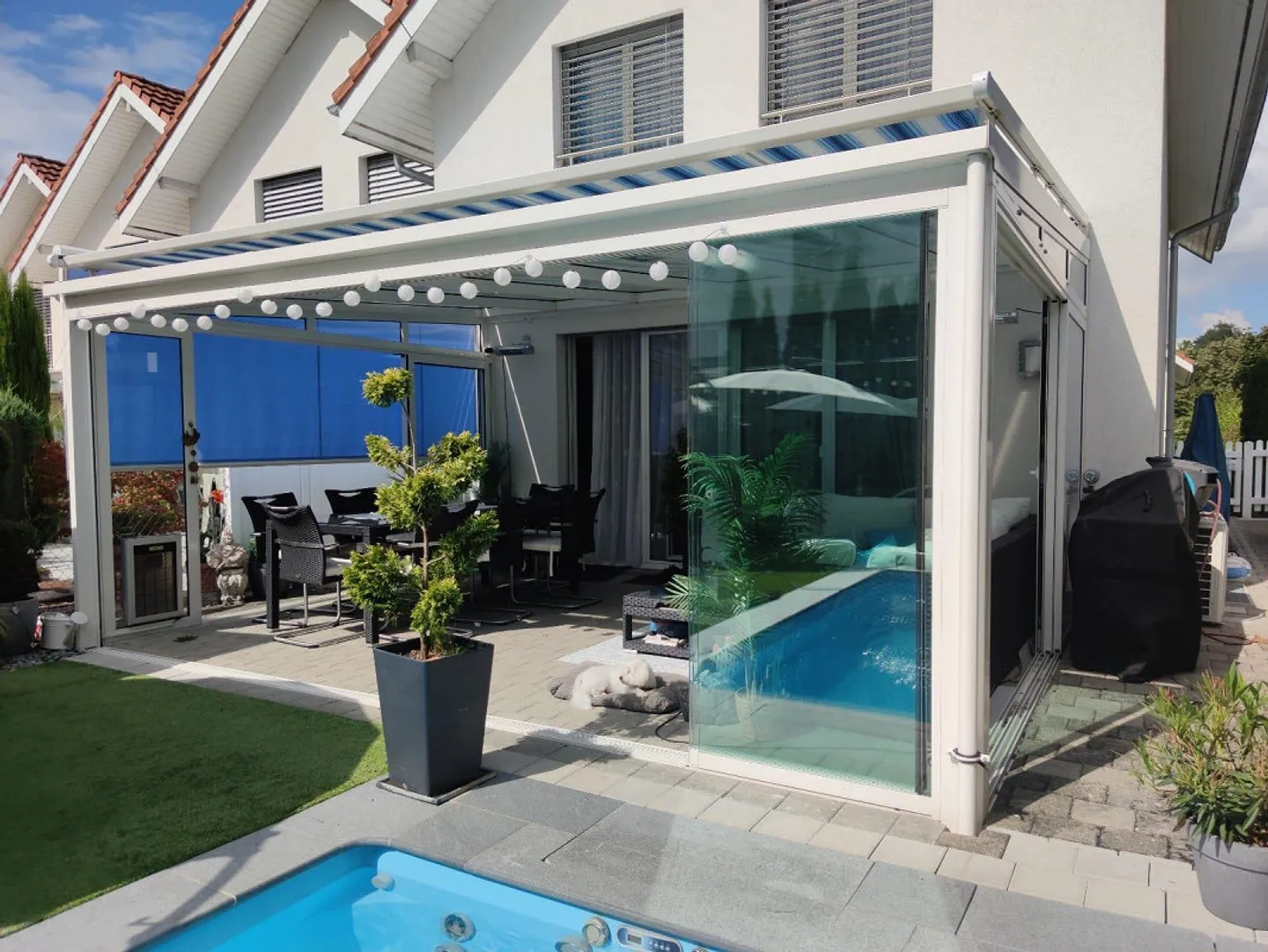 Incantevole casa angolare di 6,5 stanze con giardino e piscina - Foto 9 di 11
