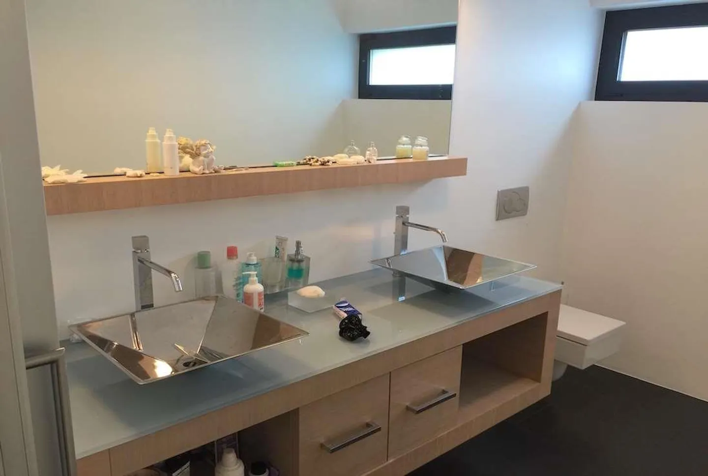 Ampia villa moderna a San Pietro di Stabio - Foto 12 di 13