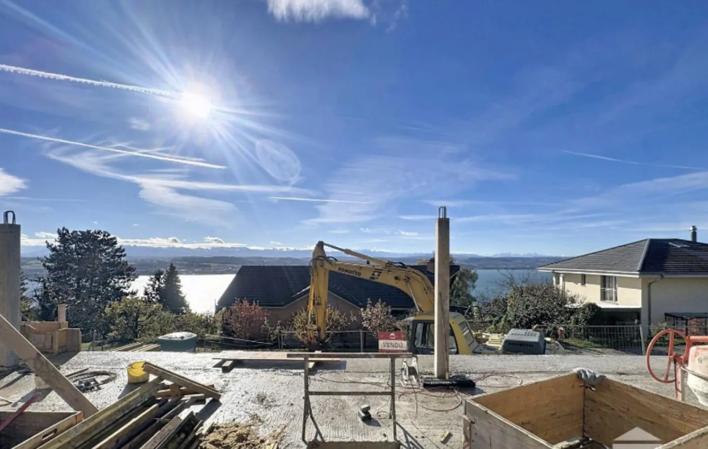 Luxury property with large terrace and direct view of Lake Murten - Photo 2 of 3