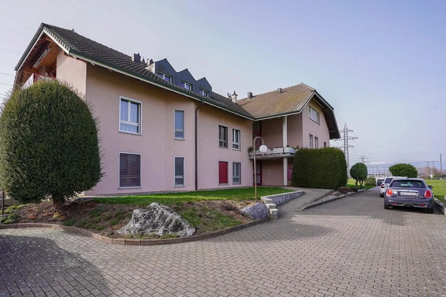 Charmante appartement sous les combles de 90 m² - près du lac de Morat - Photo 2 sur 13