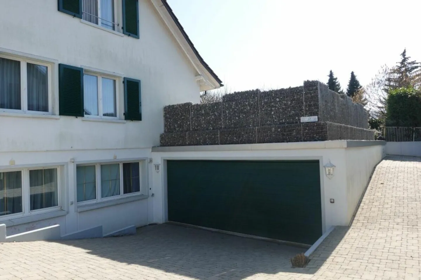 Casa unifamiliare con grande giardino - Foto 7 di 30