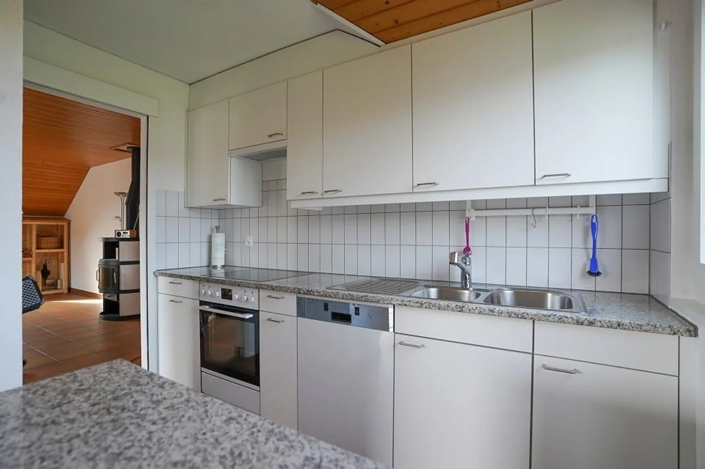 Charmante appartement sous les combles de 90 m² - près du lac de Morat - Photo 6 sur 13