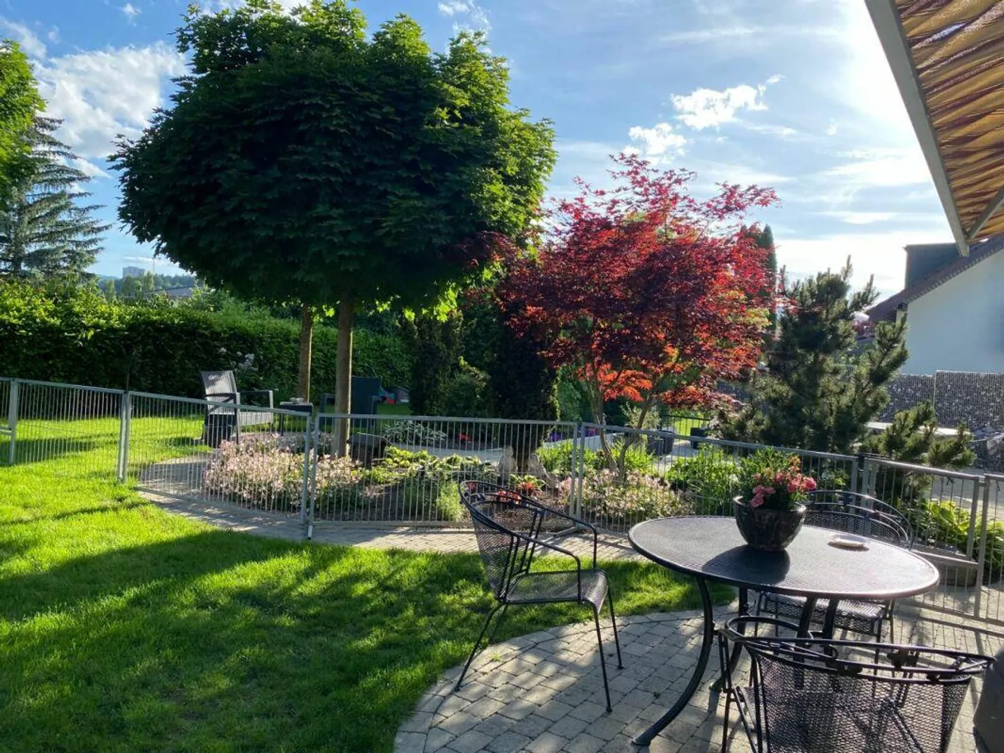 Casa unifamiliare con grande giardino - Foto 11 di 30