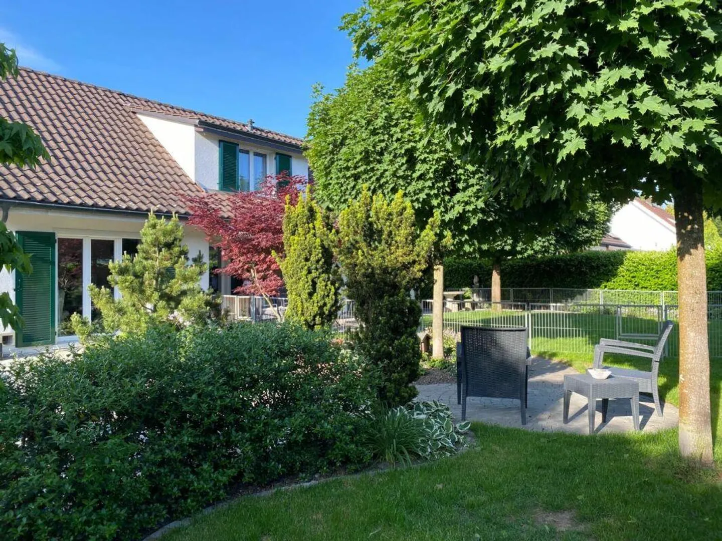 Casa unifamiliare con grande giardino - Foto 12 di 30