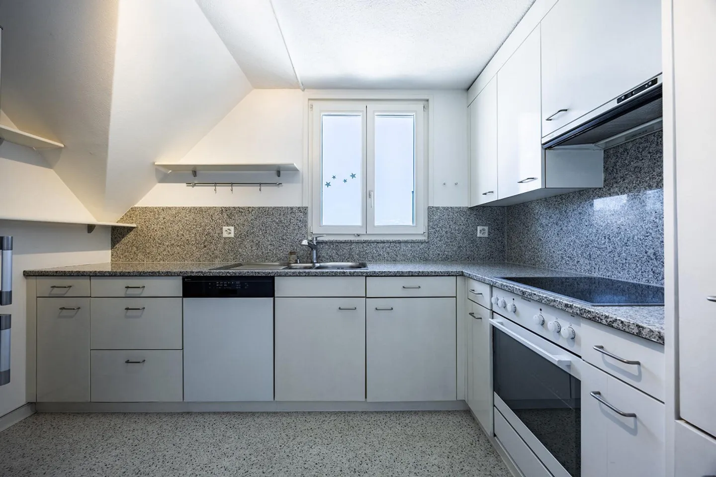 5.5-room single-family house with a separate apartment - Photo 13 of 15