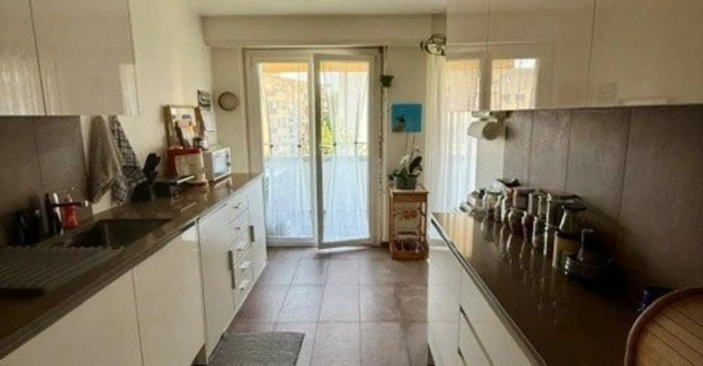 5.5-room apartment for rent - Close to CHUV - Photo 3 of 9