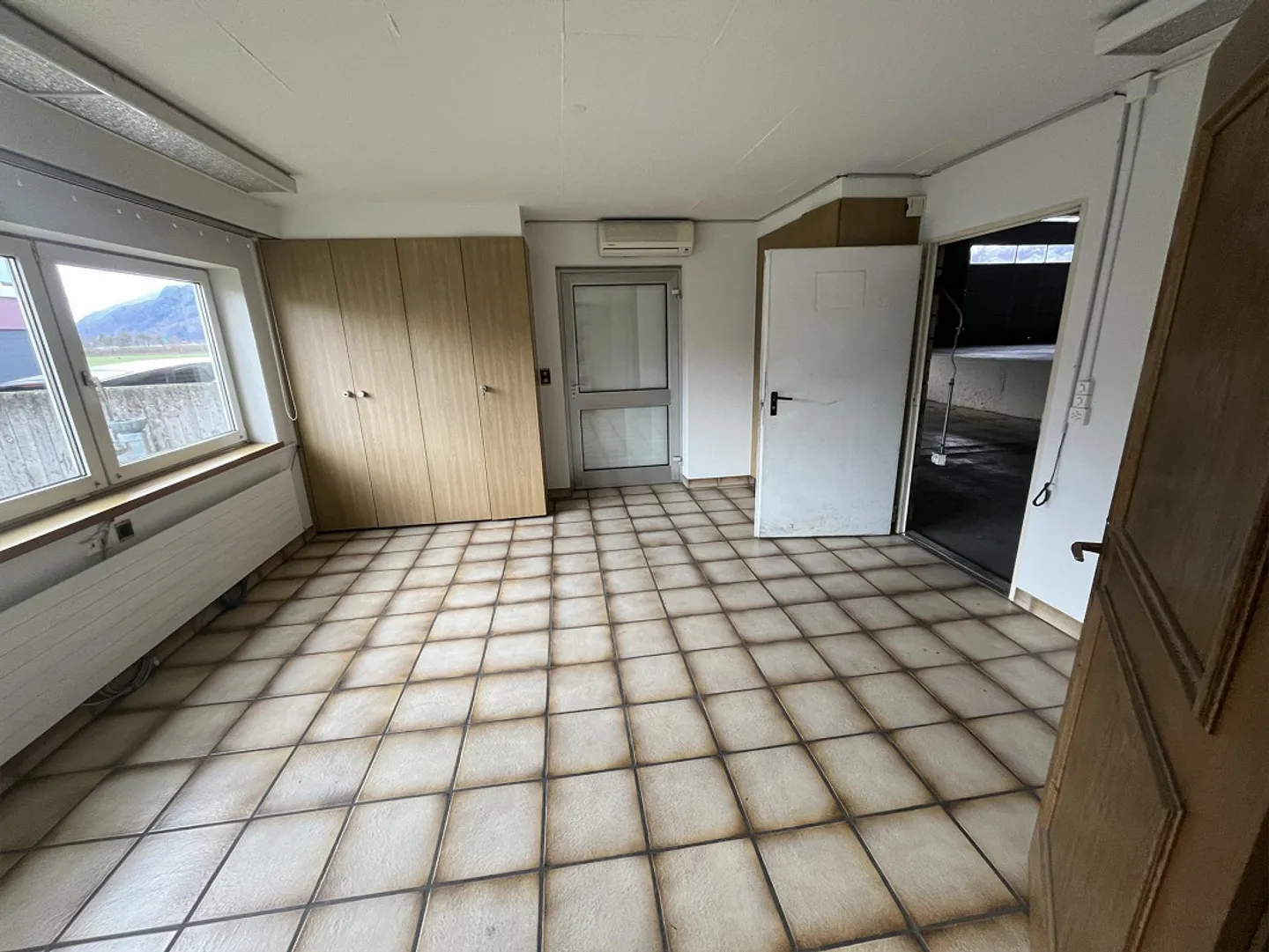 Spazio commerciale, di stoccaggio o hobby - Foto 4 di 7