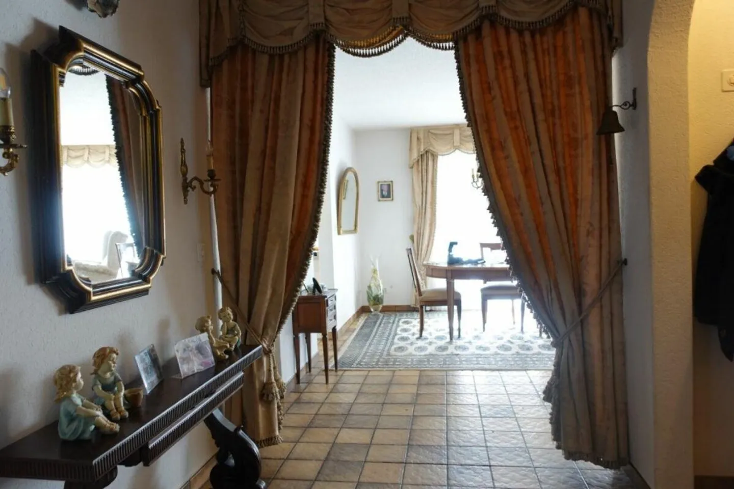 Casa unifamiliare con grande giardino - Foto 21 di 30