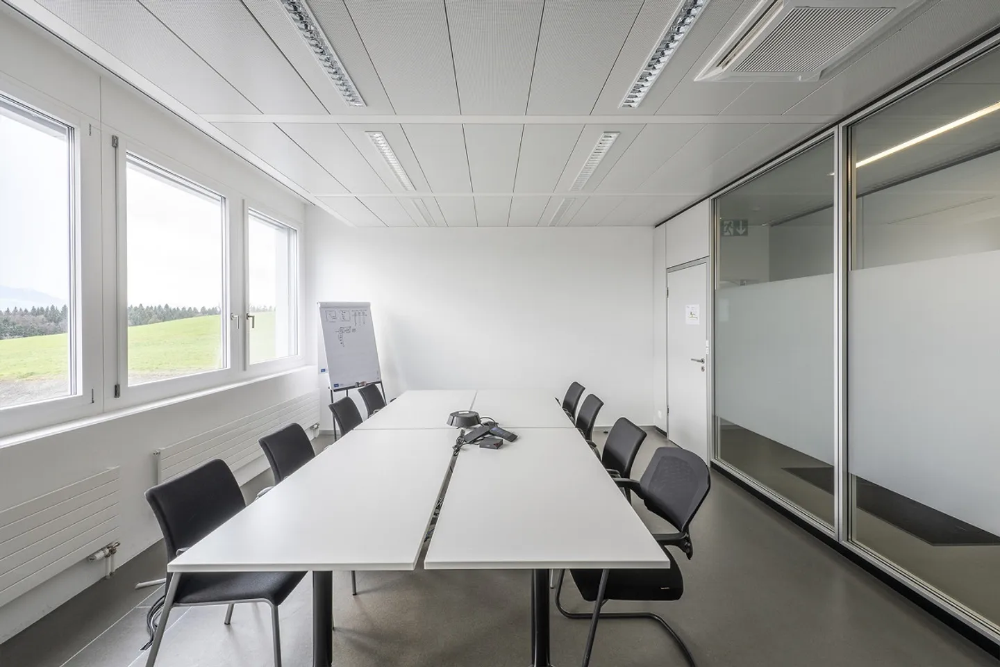 Attractive Office Space in Baar - Photo 2 of 8