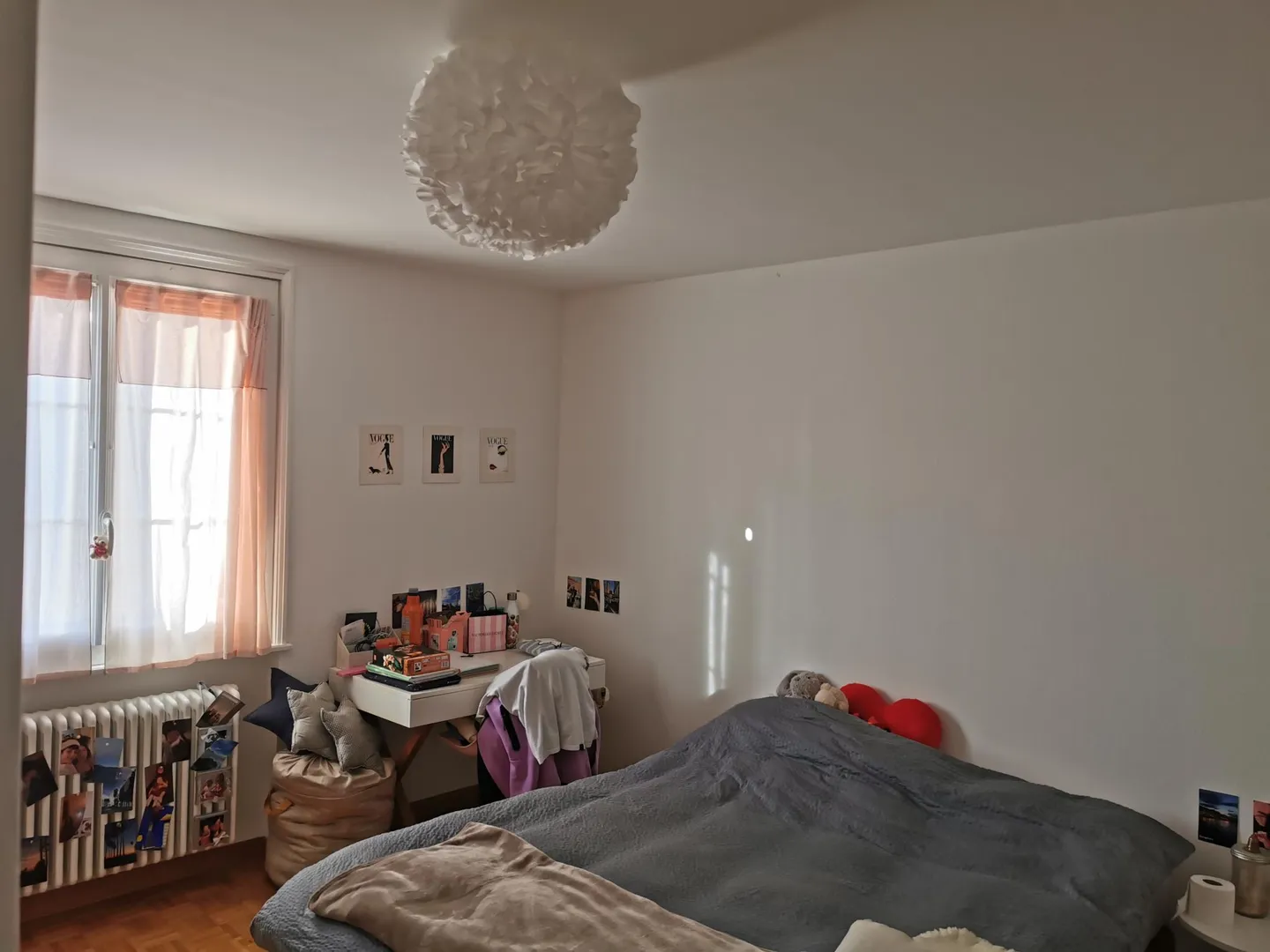 Beautiful 4-room apartment with balcony in Eysins - Photo 3 of 5